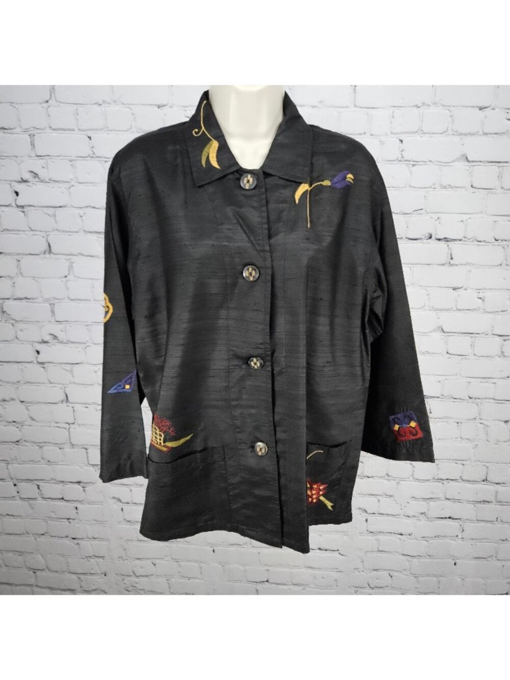 Chico's Design Black 100% Silk Embroidered 3/4 Sleeve Button Shirt Jacket 1 US 8